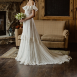 Evening Refresh – Pre-Reception Makeup Touch-Up and Hairstyle Adjustment